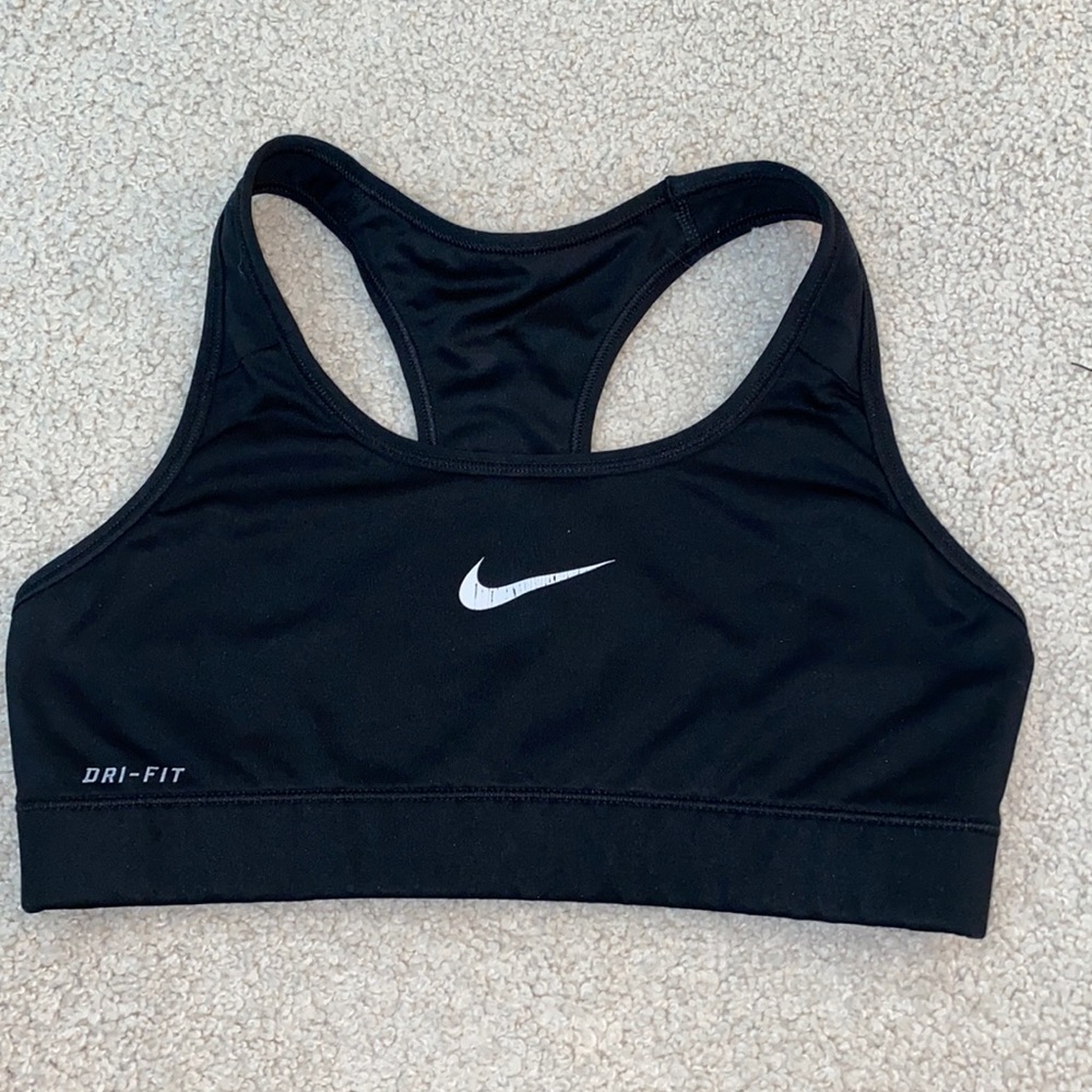 Nike pro sports bra